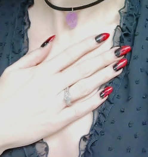 Red & Black Ombré — Gel · Ombré